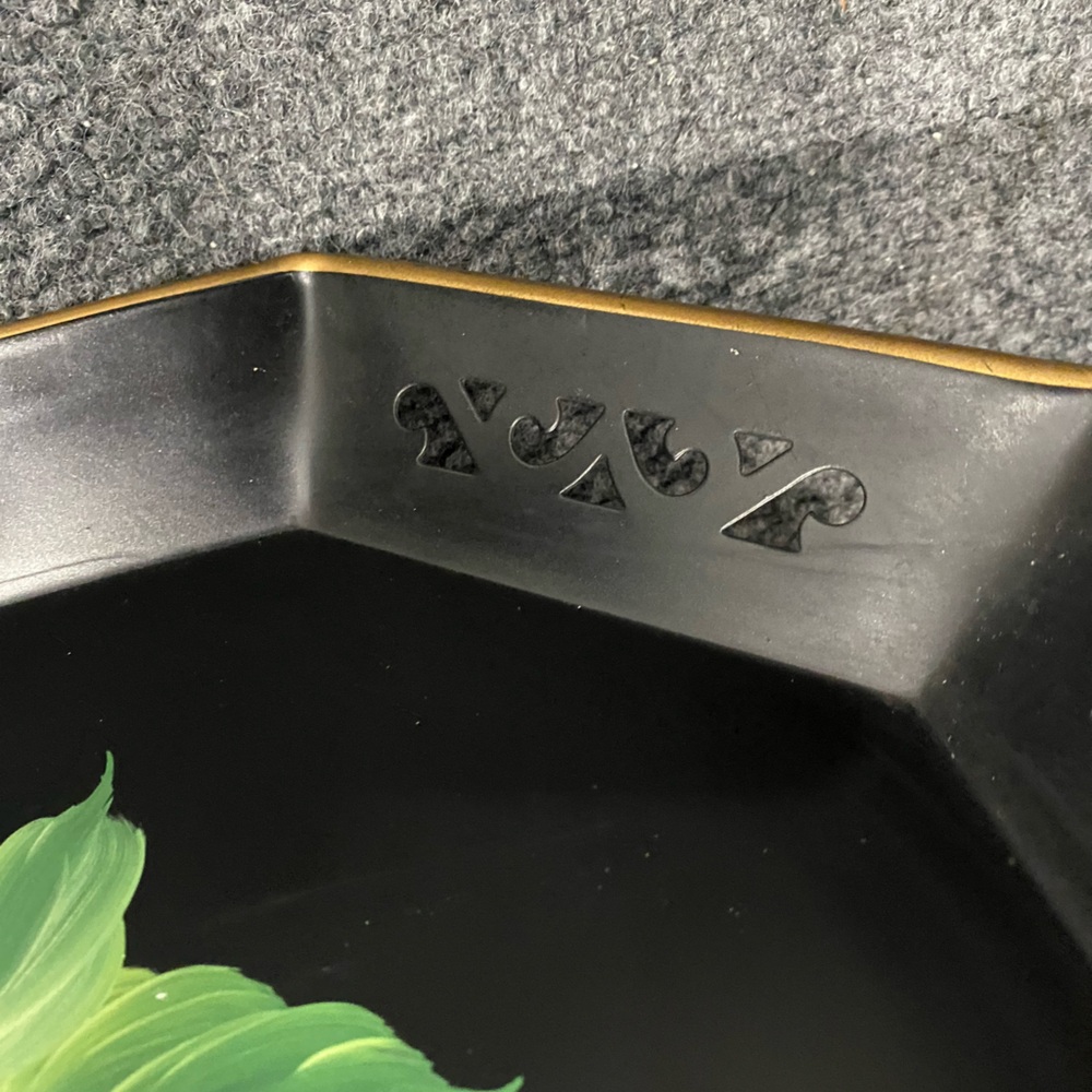 Vintage Octagonal Black Metal Toleware Tray with Exquisite Cream Roses &Leaves - Picture 8 of 8